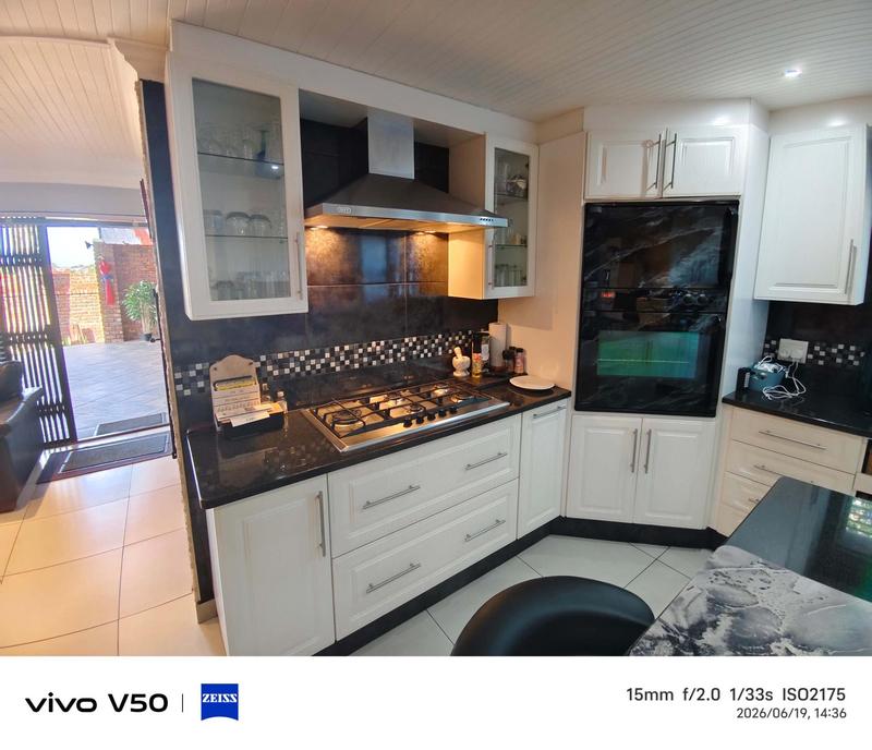 3 Bedroom Property for Sale in Hartenbos Western Cape
